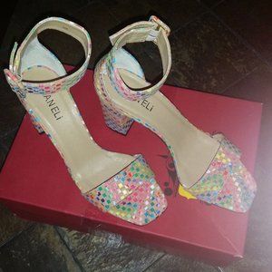 VANELi Women's Thyni Ankle Strap Sandals sz 7